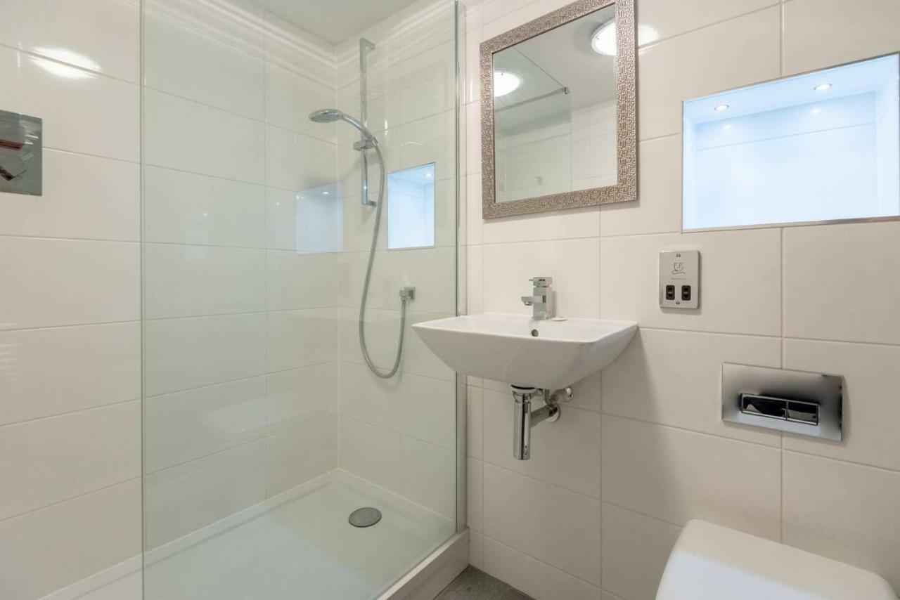 Апартаменты Joivy Loft At The Brewery With Free Parking Эдинбург Экстерьер фото