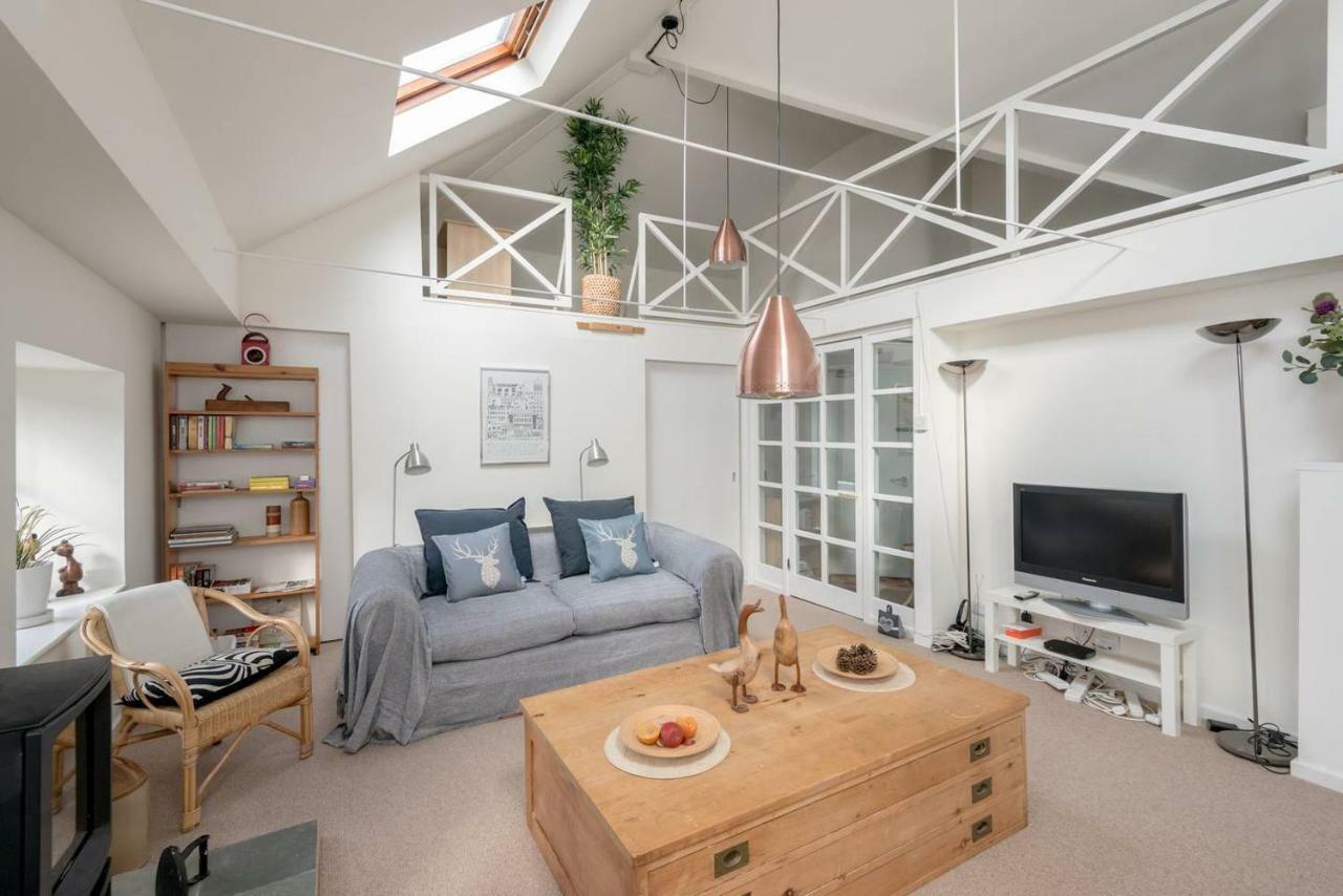 Апартаменты Joivy Loft At The Brewery With Free Parking Эдинбург Экстерьер фото